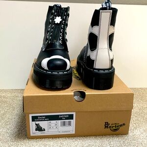 Dr. Martens Sinclair Black + Optical White